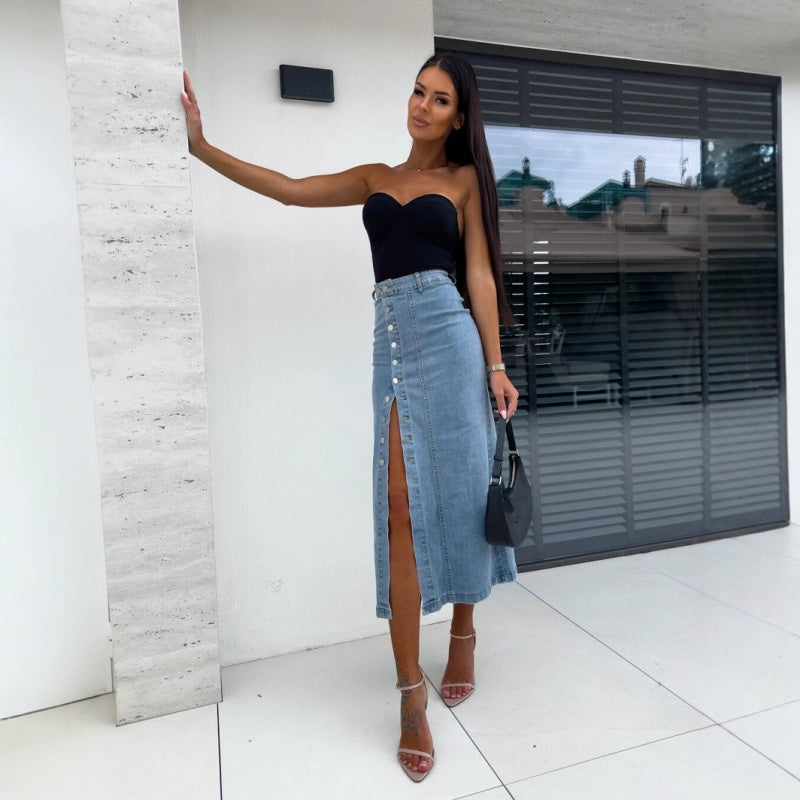 Chiara | Women's Stylish, figure-hugging Denim Skirt with Pockets