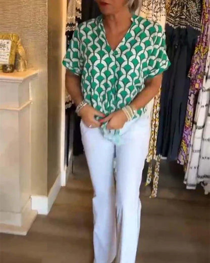 Bella | Women's Casual Top with Print and V-Neck