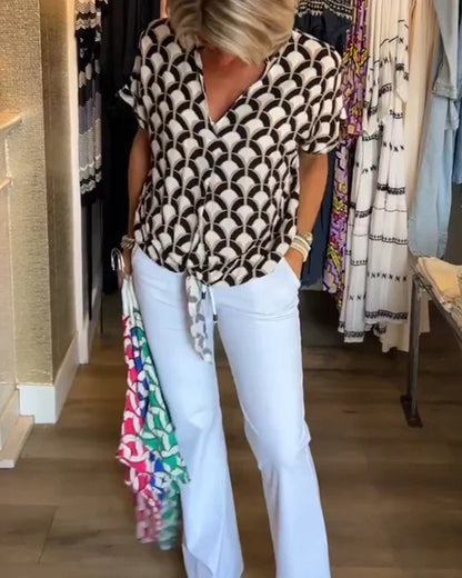 Bella | Women's Casual Top with Print and V-Neck