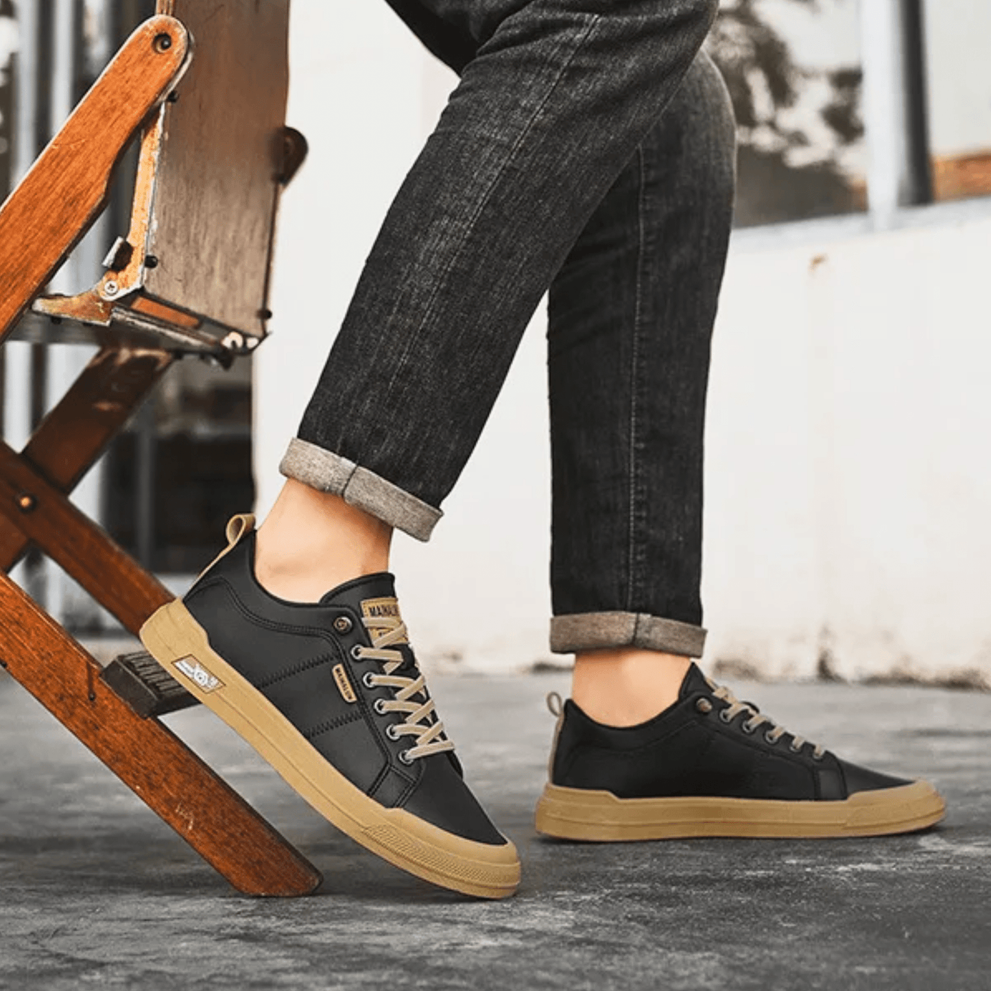 Cushioned Lace-Up Harrington Athletic Trainers