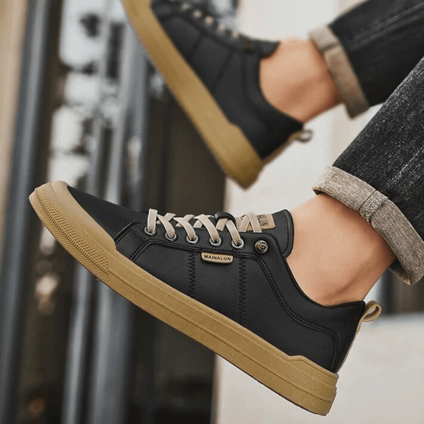 Cushioned Lace-Up Harrington Athletic Trainers