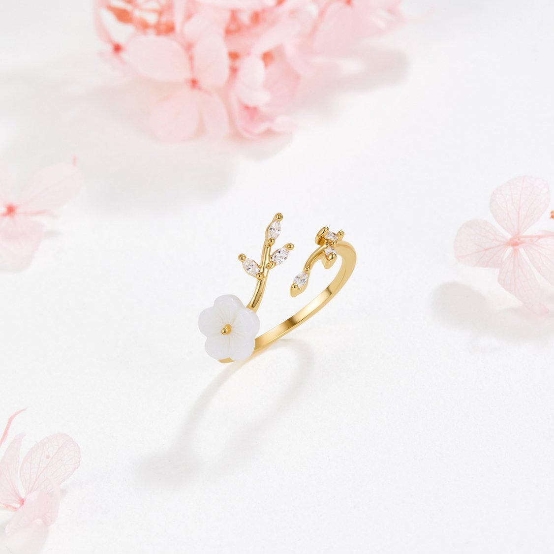 Estela | Ring with White Flowers